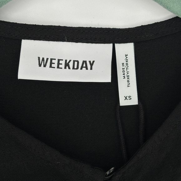 NWT Weekday Cassie Wrap Blouse Bell Sleeve Crop Top Black Size XS - Picture 8 of 8